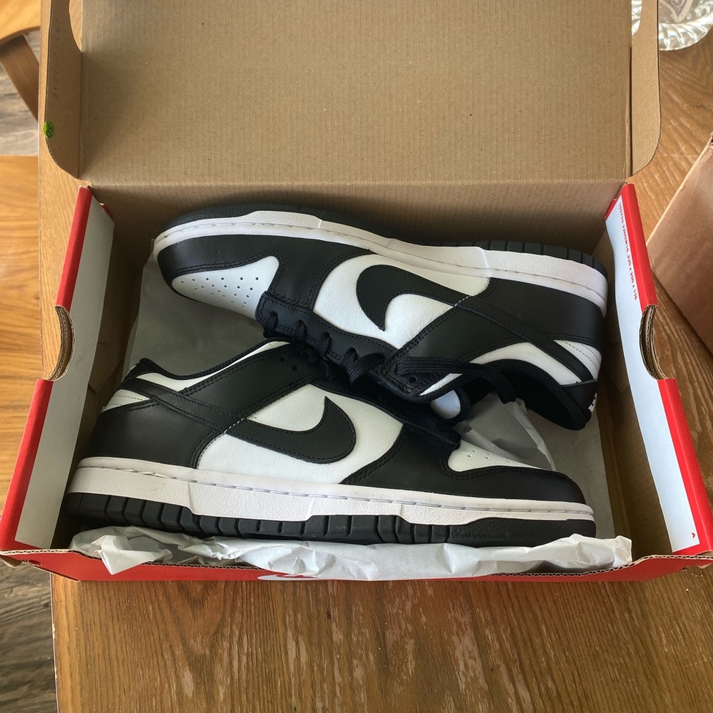 women’s size 10 nike panda dunks. never worn and comes with box.